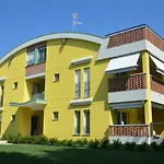 Residenza Leo بيبيوني