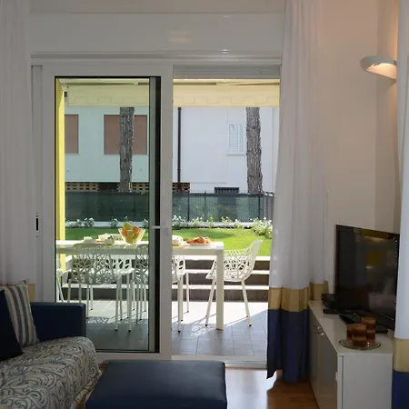 Residenza Leo Bibione